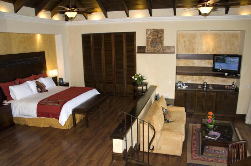 Hotel La Reunion Golf Resort And Residences Antigua Zimmer foto