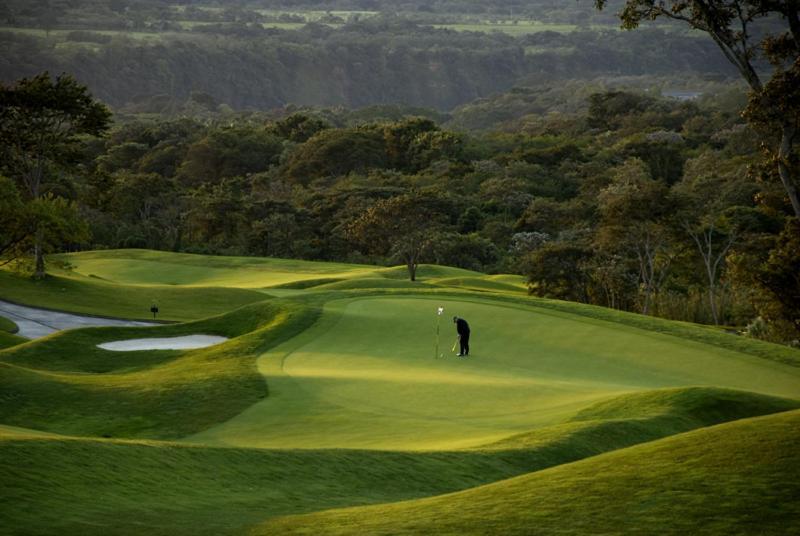Hotel La Reunion Golf Resort And Residences Antigua Exterior foto