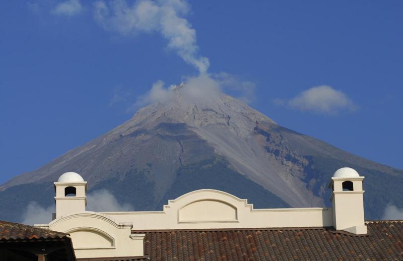 Hotel La Reunion Golf Resort And Residences Antigua Exterior foto